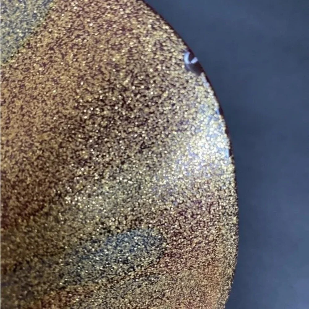 Unbranded art glass